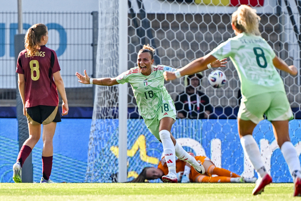 Italia vence a Blgica en su debut en la Euro Femenina 2025