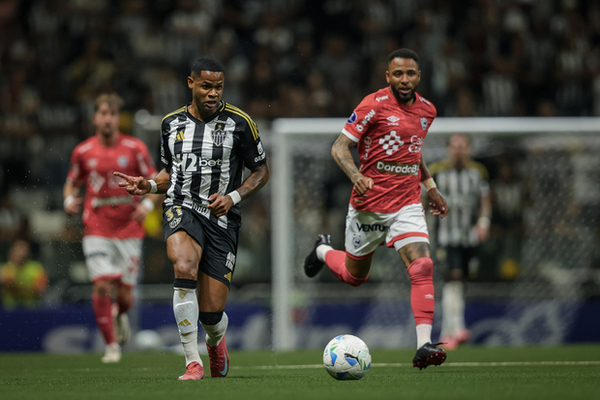 Atltico Mineiro y Cienciano empatan 1-1 en un encuentro reido sin vencedores claros